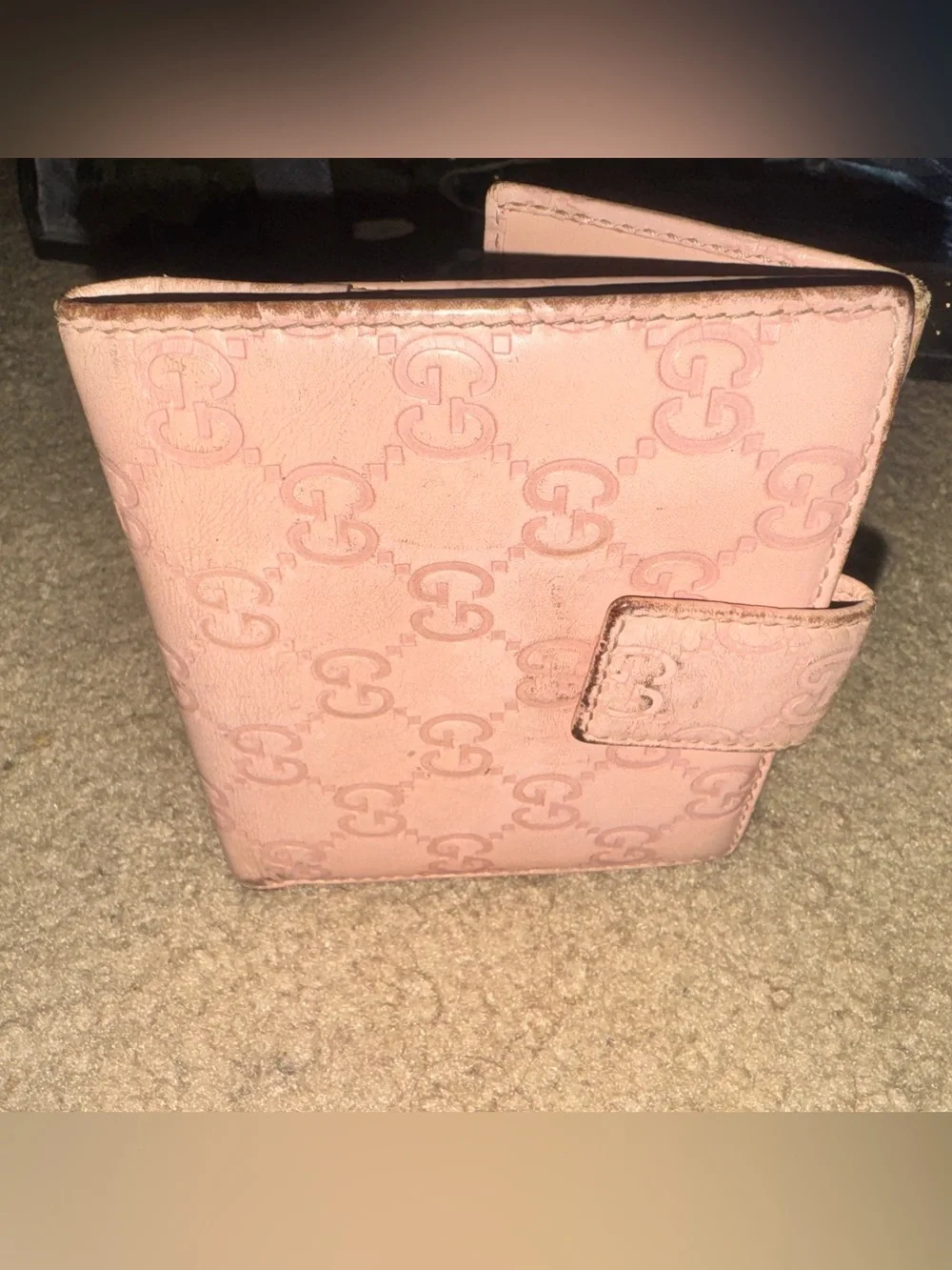 Authentic Gucci Blush Pink Embossed Leather Wallet - Picture 5 of 10